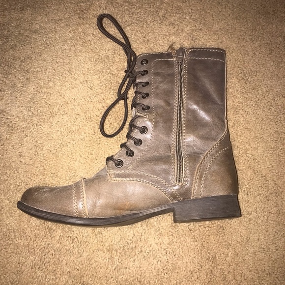 🌟STEVE MADDEN COMBAT BOOTS🌟 - Picture 4 of 5